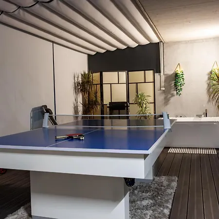 Luxury By The Blue Appartement