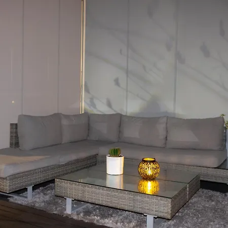 Luxury By The Blue Appartement *