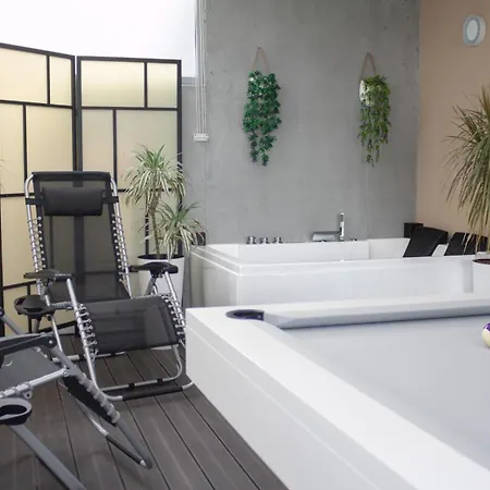Luxury By The Blue Vila Nova de Gaia